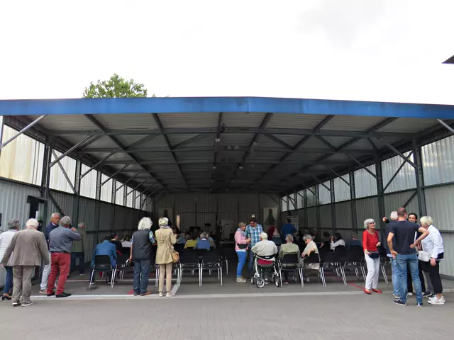 Diese Leerguthalle sollte sich bald füllen | Foto: Brigitte Melder