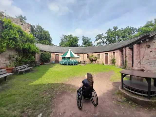 Innenhof des Batterieturms | Foto: Stephan Riedl