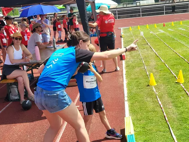 Weitfurf mir dem "Medizienball"! | Foto: Rudi Birkmeyer