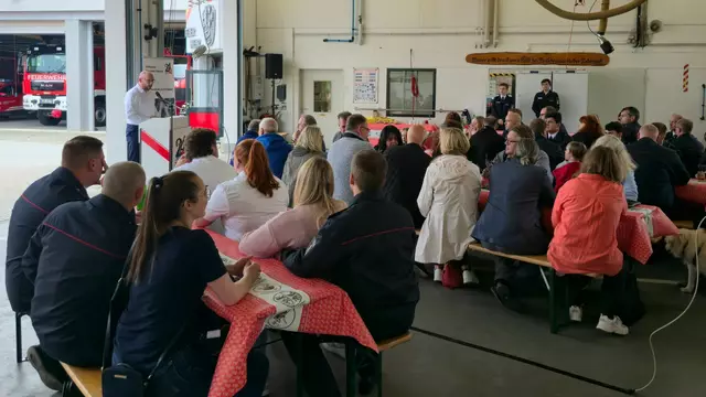 Starke Technik für starke Menschen: Haßloch feiert neue Feuerwehrfahrzeuge | Foto: Gemeindeverwaltung Haßloch