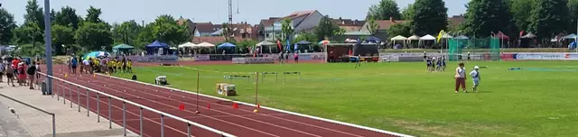 Tolle Kulisse im Offenbacher Stadion | Foto: Rudi Birkmeyer