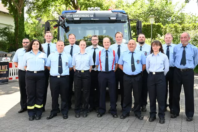 Die Mannschaft der Freiwilligen Feuerwehr vom Kaiserslauterer Ortsteil Dansenberg
Foto: Uta Mayr-Falkenberg | Foto: Foto. Uta Mayr-Falkenberg