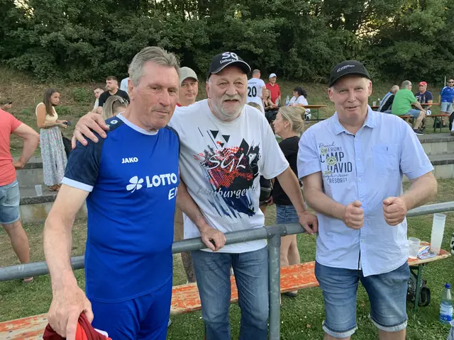 Manni Kaltz mit seinen Bekannten aus Neuhofen und Limburgerhof | Foto: Michael Sonnick