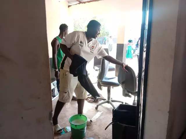 Die Auszubildenden reinigen die Schule selbst | Foto: Andrea Sprengart