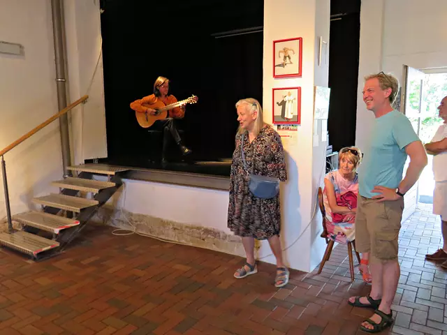 Musikalische Einleitung durch Michael Beutelspacher | Foto: Brigitte Melder