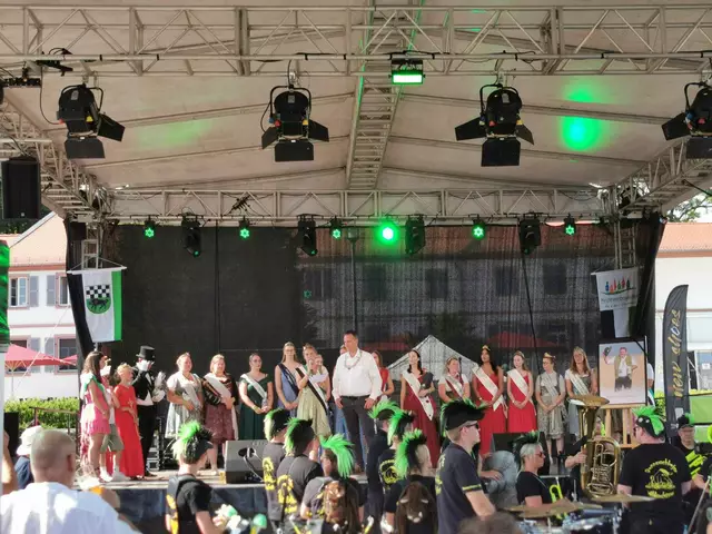Die Bier-Hoheiten auf der Bühne | Foto: Timo Holstein