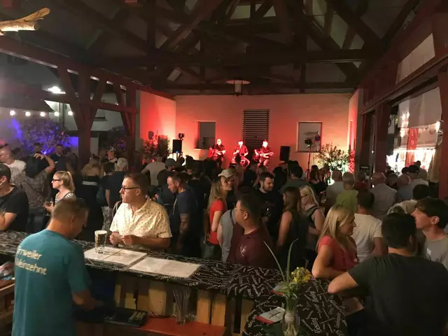 Gefeiert wird bis in die späten Abendstunden. | Foto: Markus Pacher