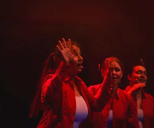 Frauenensemble: v.l. Scarlett, Sophie, Britta | Foto: Wald_Studio_