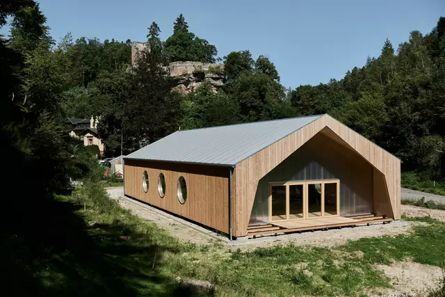 Tag der Architektur 2025 in der Pfalz: die Werk- und Forschungshalle Diemerstein in Frankenstein | Foto: Andreas Labes Fotografie