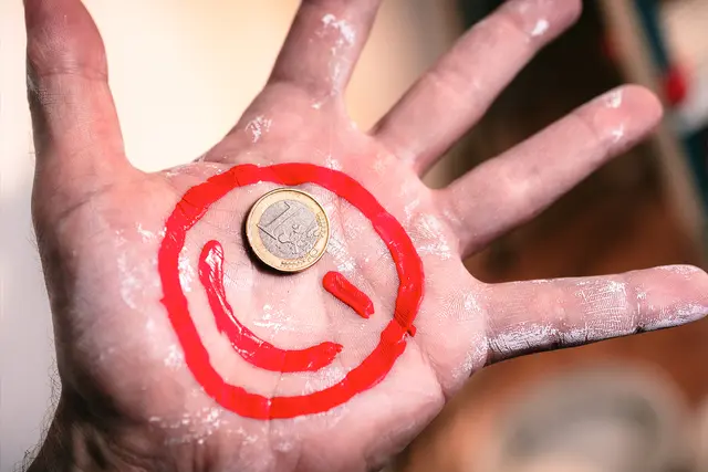 Der „Euro-Smiley“: Maler in Frankenthal verdienen mehr Geld. | Foto: IG Bau / Florian Göricke