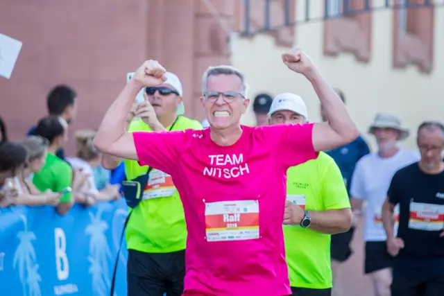 Bauhaus Firmenlauf: Alle sind Gewinner - tolle Geschichten ereignen sich beim Bauhaus Firmenlaufs | Foto: Roland Kohls