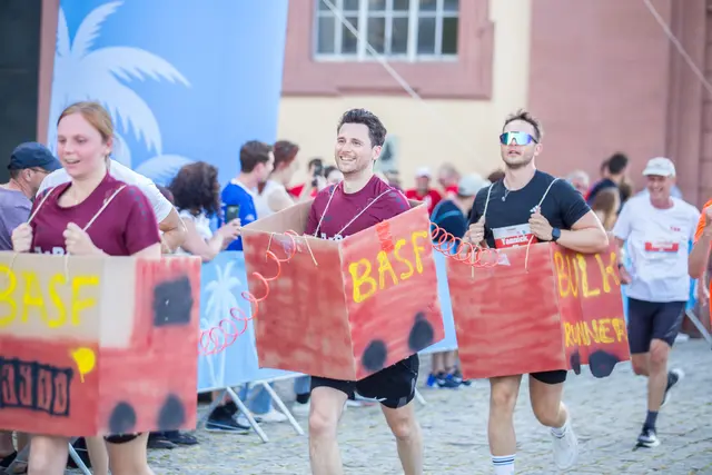 Bauhaus Firmenlauf: Mit Spaß dabei | Foto: Roland Kohls