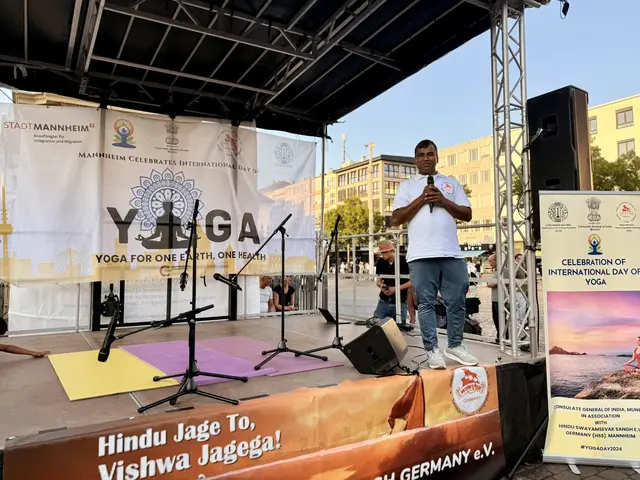 Danke, Mannheim! Internationaler Yoga Tag – Ein voller Erfolg
(Strahlende Gesichter aller Organisatoren und Teilnehmer) | Foto: HSS Germany