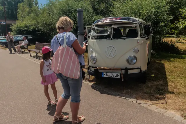 Festungsfest 2025:  Am Rheinvorland kommen die Oldtimer- und US Car-Fans auf ihre Kosten | Foto: Paul Needham