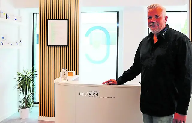 Hörgerät Kaiserslautern: Hörakustik Christian Helfrich bietet seinen Kunden Hörgeräte, die ihnen trotz Hörminderung ein natürliches Hören ermöglichen. | Foto: Miriam Dieckvob