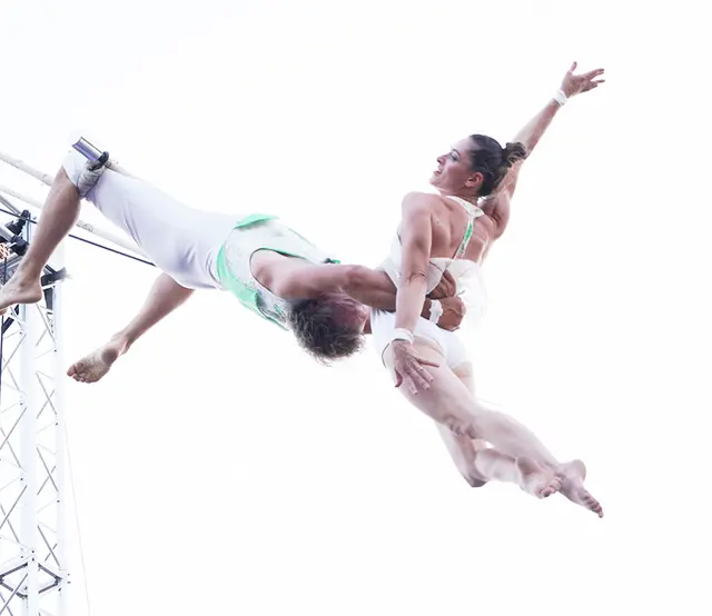 Unterwegs Varieté Artistik mit Jochen u. Avital Pöschko | Foto: UnterwegsTheater 