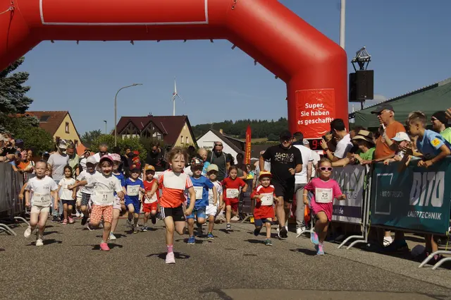 4. Draisinenlauf Die Bambinis starten | Foto: Anja Stemler