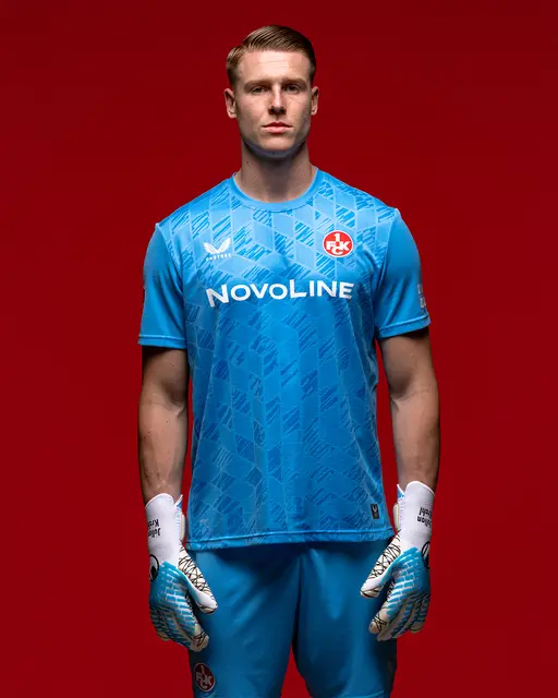 Julian Krahl trägt hellblau | Foto: 1. FC Kaiserslautern