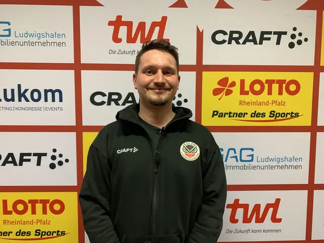 Marcel Mayer ist der Leiter der Geschäftsstelle von den Eulen Ludwigshafen | Foto: Michael Sonnick