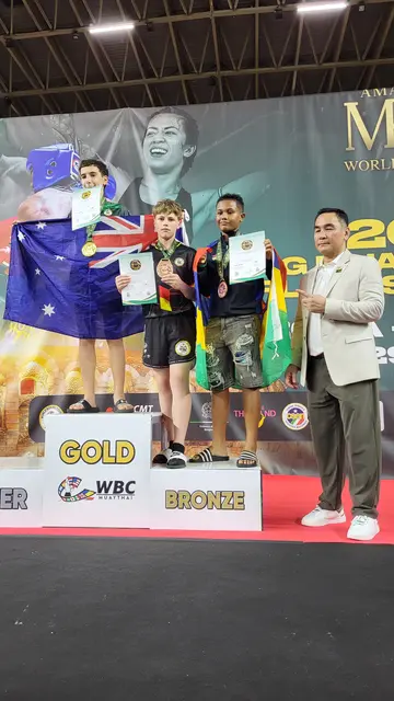 Ole auf dem Siegerpodest | Foto: VIKINGS MUAY THAI e.V.