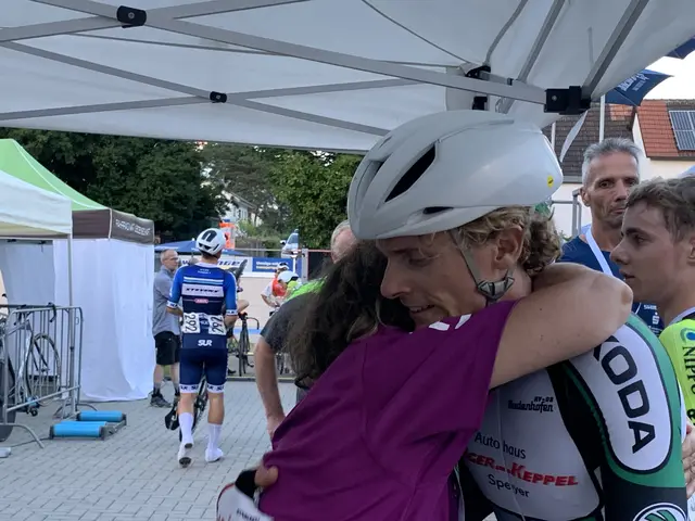 Die Mutter von Martin Alexander Salmon war die erste Gratulantin | Foto: Michael Sonnick