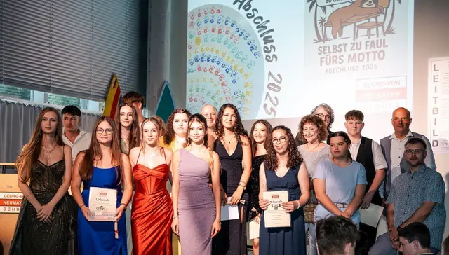 Preisträger beim Schulabschluss 2025 | Foto: Vanessa Steiner, Neumayerschule