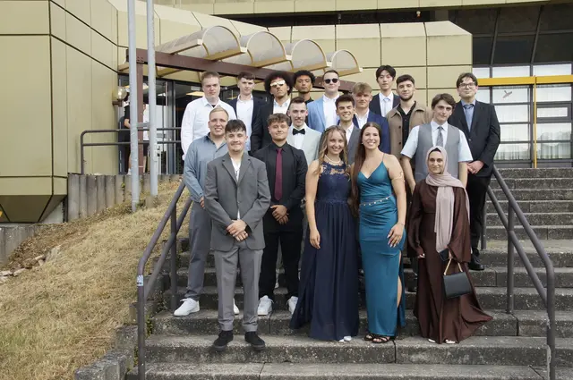 Mit dem Abitur in der Tasche geht es auf zu neuen Wegen | Foto: Anja Stemler