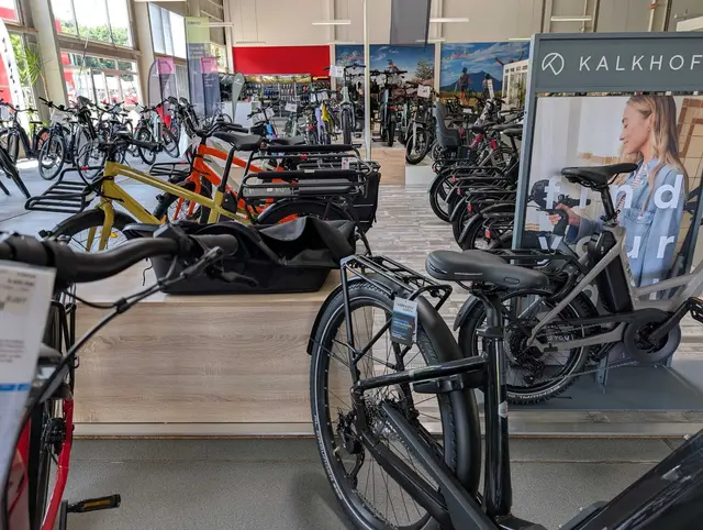 Bei dieser Auswahl im E-Bike Store Kaiserslautern finden Kunden das passende Modell zum Leasen: Vertreten sind Modelle vom City- und Trekkingrad über Faltmodelle und Kompaktbikes bis hin zu Lastenrädern | Foto: Beilfuß