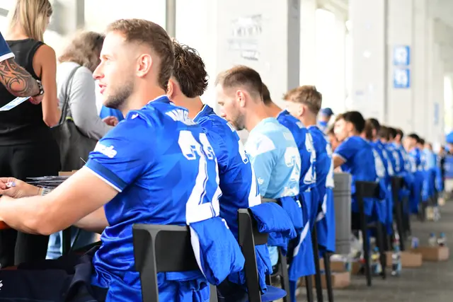 "Hinter den Kulissen" | Foto: abseits-ka/Anderer