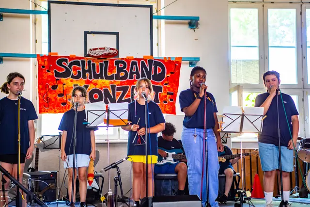 hier wird gerockt das der Saal bebt  | Foto: Wolfgang Neuberth