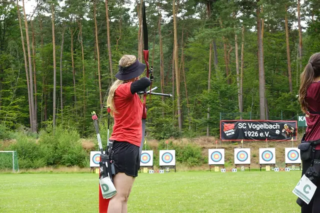 Kathleen Späth vom SV Bruchmühlbach mit dem entscheidenden Pfeil, der ihr die Bronzemedaille bringt | Foto: Michael Zahm