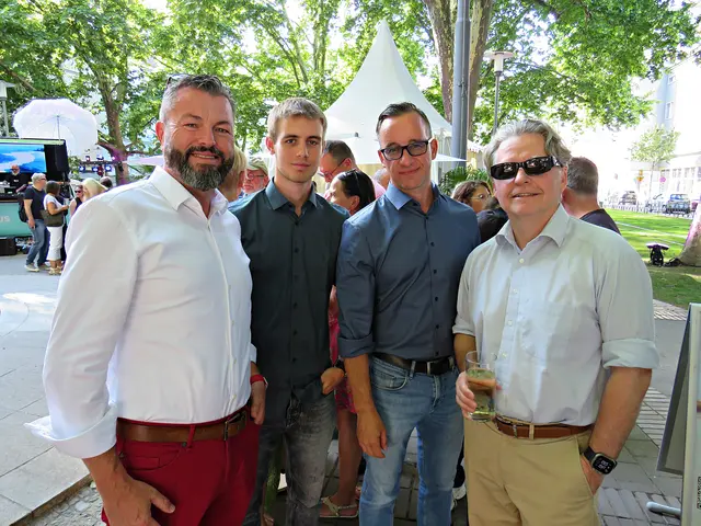 OB-Kandidat JP Gotter (SPD), Yannic, Daniel Schwertmann (seitcom GmbH) , Yann Fürst | Foto: Brigitte Melder