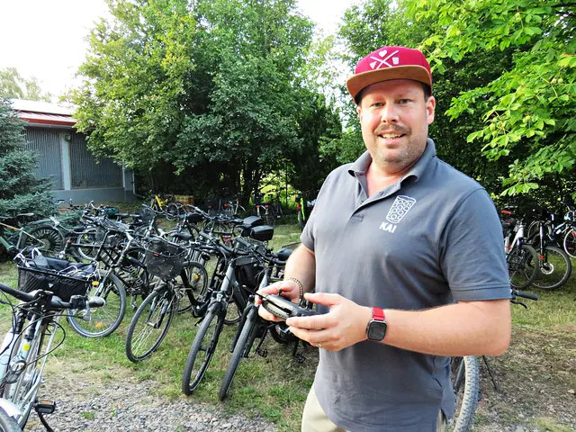 Kai mit seiner Drohnensteuerung | Foto: Brigitte Melder