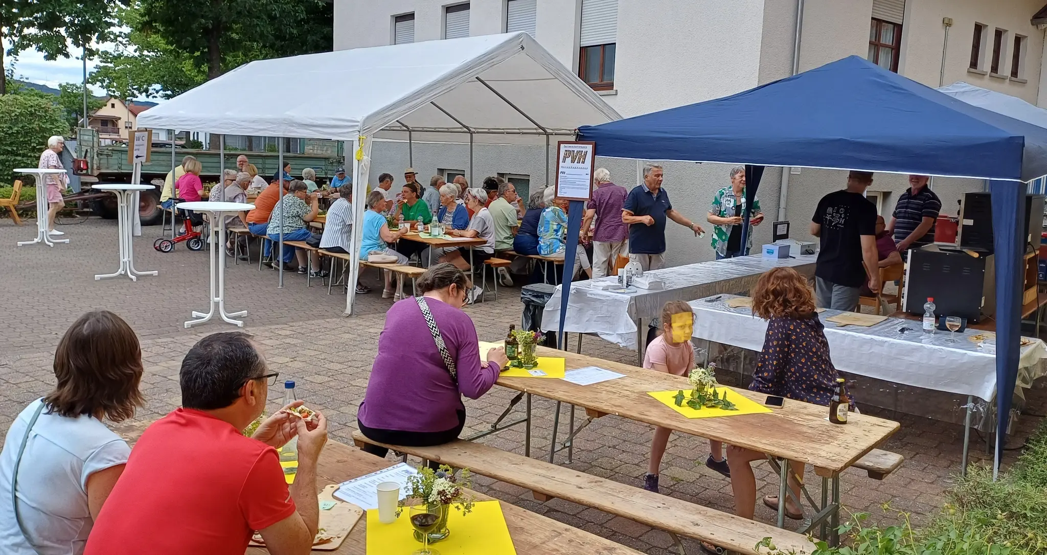 Gut-besuchtes-Flammkuchenfest