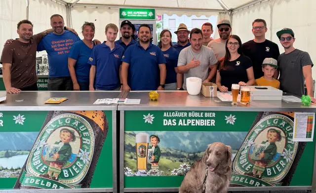 Die Odenheimer Karnevalsgesellschaft e.V. am Stand der KG Wicker Wacker Östringen e.V. auf dem Kirchberg | Foto: Wicker Wacker