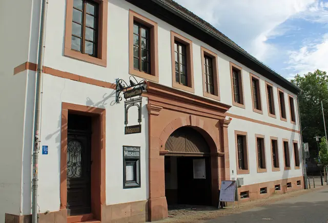 Stadtmuseum Theodor-Zink-Museum: In dessen Scheune werden die geistigen und musikalischen Häppchen serviert | Foto: Monika Klein