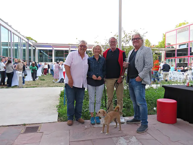 Gruppenfoto mit Hund | Foto: Brigitte Melder