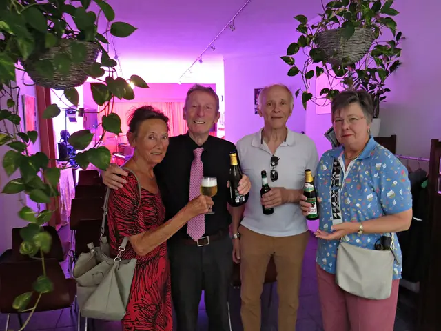 Wolfram Blank mit Stammgästen | Foto: Brigitte Melder