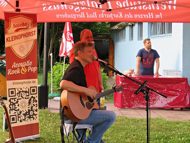 Im Hintergrund Jan bei den Getränken | Foto: Brigitte Melder