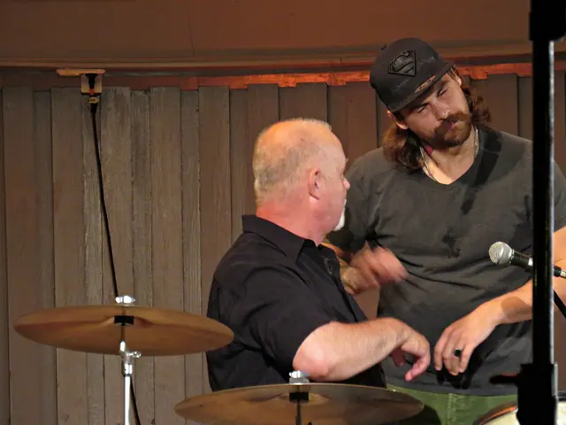 Andreas Eichenauer löste am Schlagzeug ab | Foto: Brigitte Melder