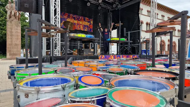 "Beating the drum" wird am Abend für eindrucksvolle Stimmung auf dem Schillerplatz sorgen | Foto: Ralf Vester