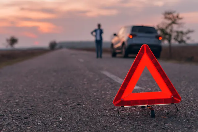 Aquaplaning führte zu einem Unfall bei Dackenheim. | Foto: Bits and Splits/stock.adobe.com