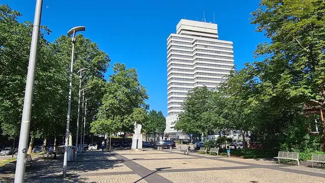 In der Nacht zum Sonntag kam es am Willy-Brandt-Platz in Kaiserslautern zu einem tätlichen Angriff | Foto: Ralf Vester