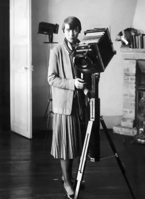 Fotografin Benice Abbott, um 1930 | Foto: Wikimedia Commons