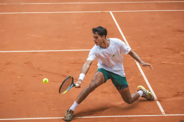 Grün-Weiss-Spieler Adolfo Daniel Vallejo im Spiel bei Kurhaus Lambertz Aachen.
| Foto: Decoux/PIX-Sportfotos