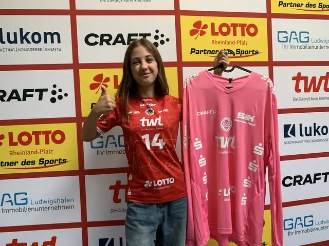 Nele trägt bald das Trikot von Torwart Ziga Urbic | Foto: Michael Sonnick