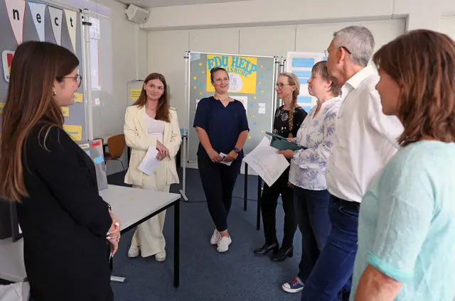 Abschlusspräsentation: PHKA-Studierende stellen einer Jury ihre sozialen Geschäftsideen vor. 
 | Foto: PHKA/Thelen
