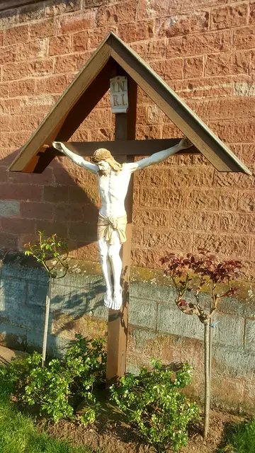 Das Missionskreuz an der Valentinuskirche in Bann – aufgenommen vor der Schändung durch unbekannte Täter. | Foto: Richard Roschel