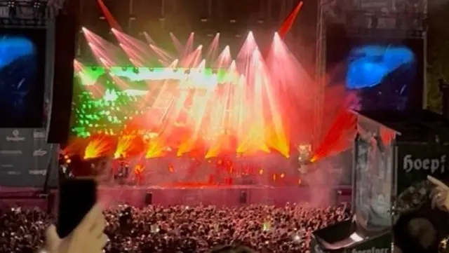 "Das Fest" steht für vier Tage Live-Musik mit starken Lichtshows auf der Hauptbühne. | Foto: Thorsten Kornmann