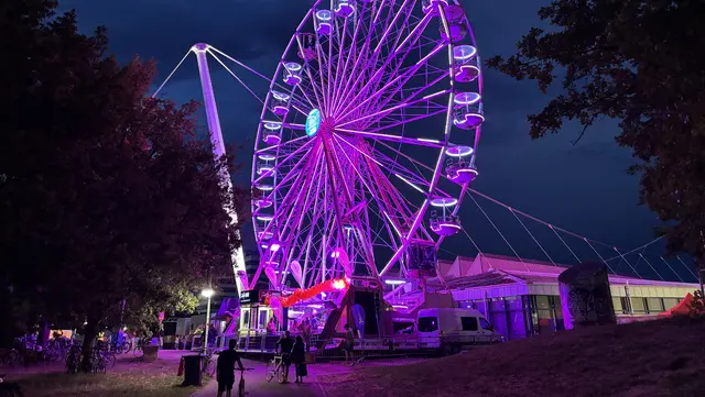 Zum Jubiläums-Fest dreht sich das Risenrad. | Foto: Thorsten Kornmann